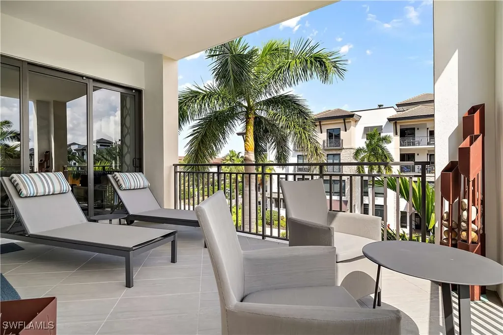 1030 3rd Avenue S Naples FL 34102