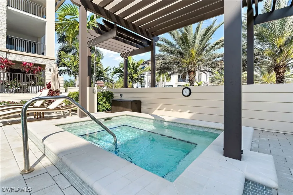 1030 3rd Avenue S Naples FL 34102