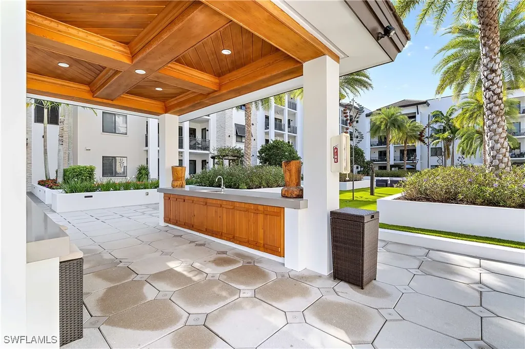 1030 3rd Avenue S Naples FL 34102