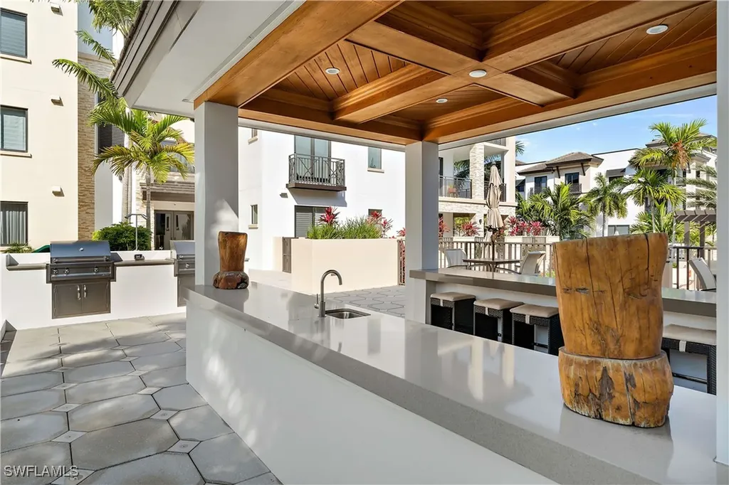 1030 3rd Avenue S Naples FL 34102