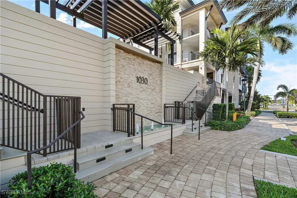 1030 3rd Avenue S Naples FL 34102