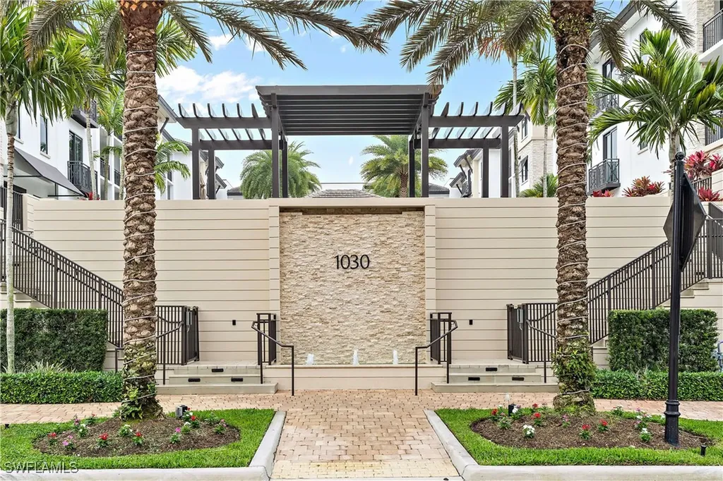 1030 3rd Avenue S Naples FL 34102