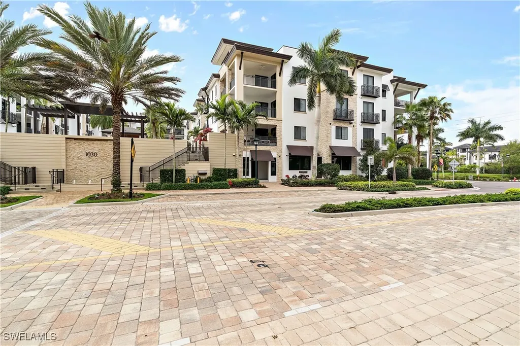 1030 3rd Avenue S Naples FL 34102