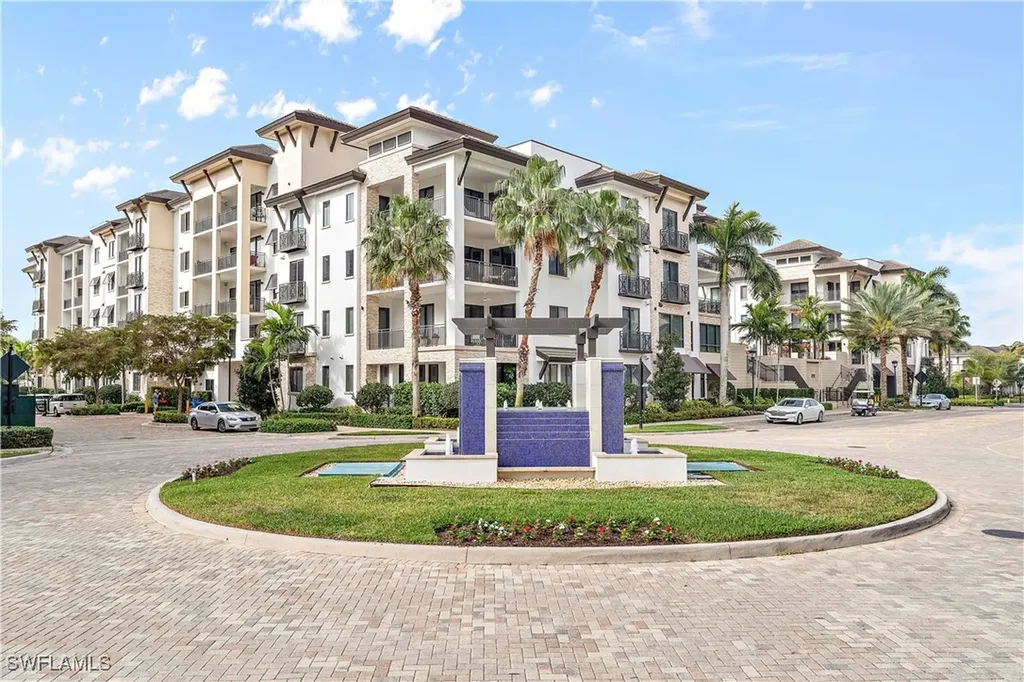 1030 3rd Avenue S Naples FL 34102
