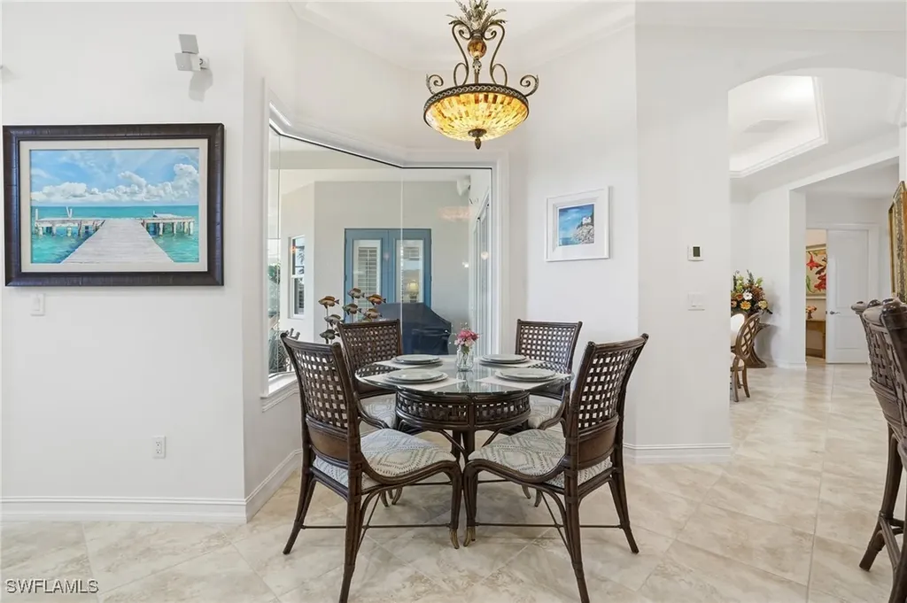 430 Saddlebrook Lane Naples FL 34110