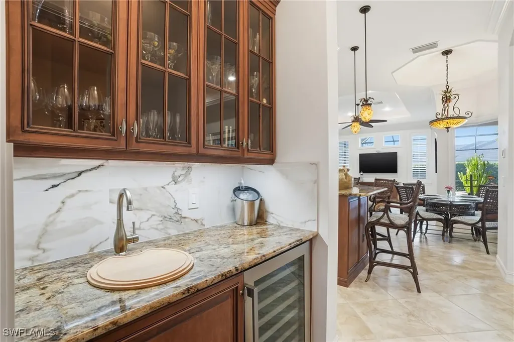 430 Saddlebrook Lane Naples FL 34110