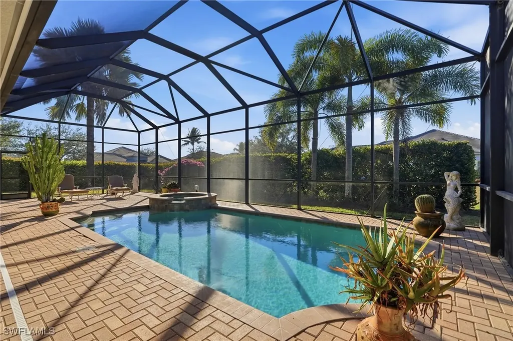 430 Saddlebrook Lane Naples FL 34110