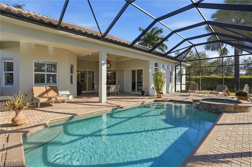 430 Saddlebrook Lane Naples FL 34110