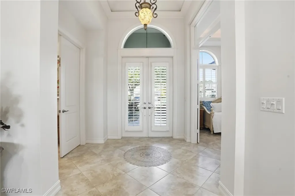430 Saddlebrook Lane Naples FL 34110