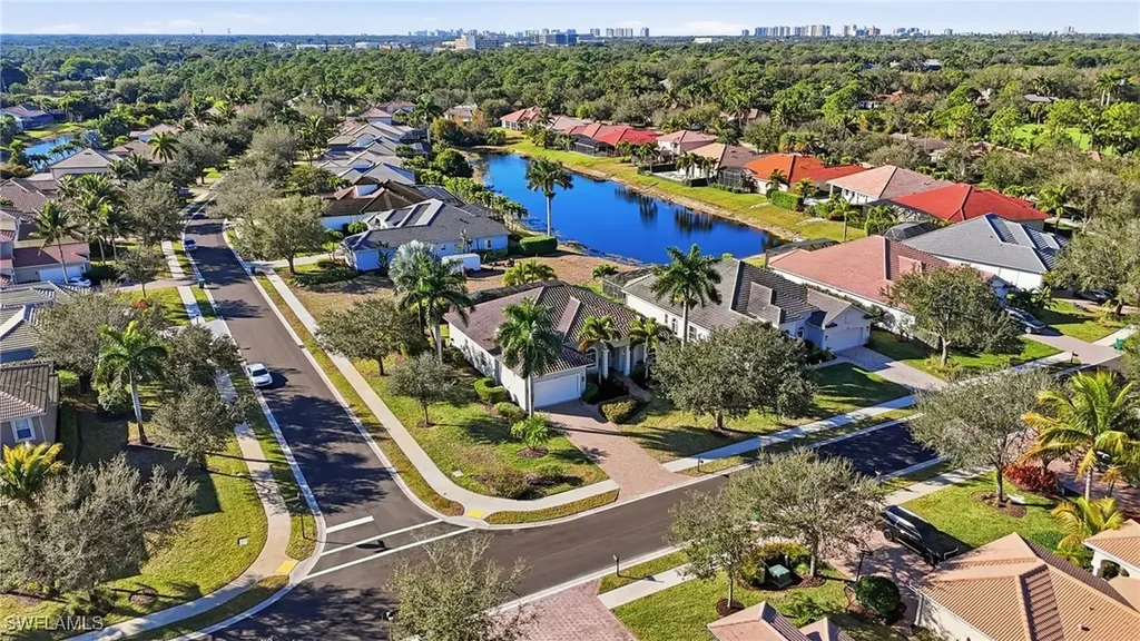 430 Saddlebrook Lane Naples FL 34110