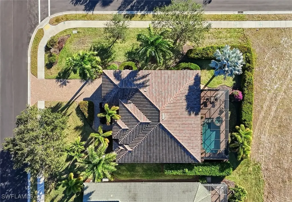 430 Saddlebrook Lane Naples FL 34110