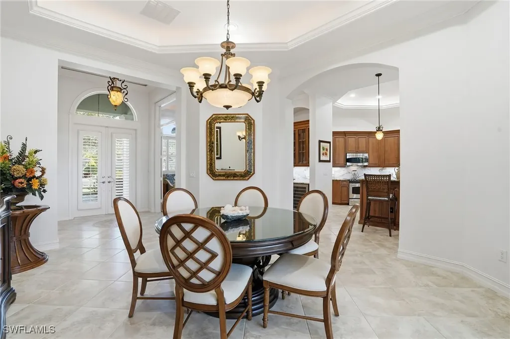430 Saddlebrook Lane Naples FL 34110