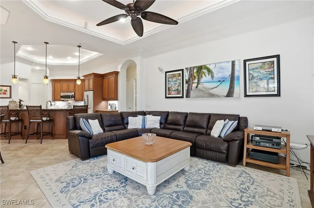 430 Saddlebrook Lane Naples FL 34110