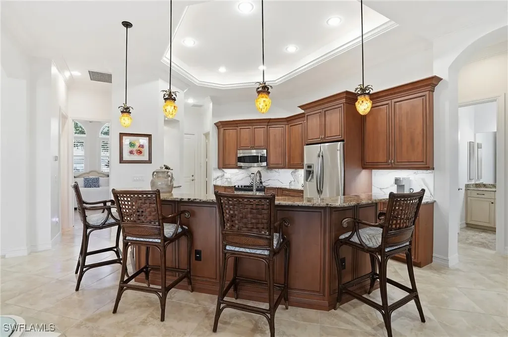 430 Saddlebrook Lane Naples FL 34110