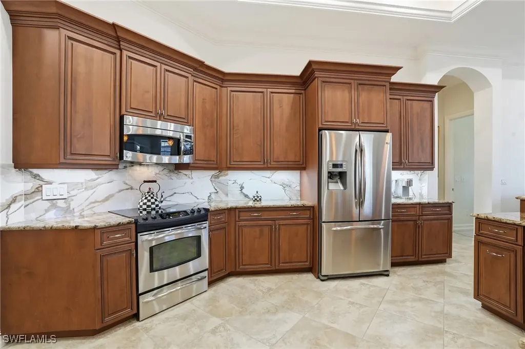 430 Saddlebrook Lane Naples FL 34110