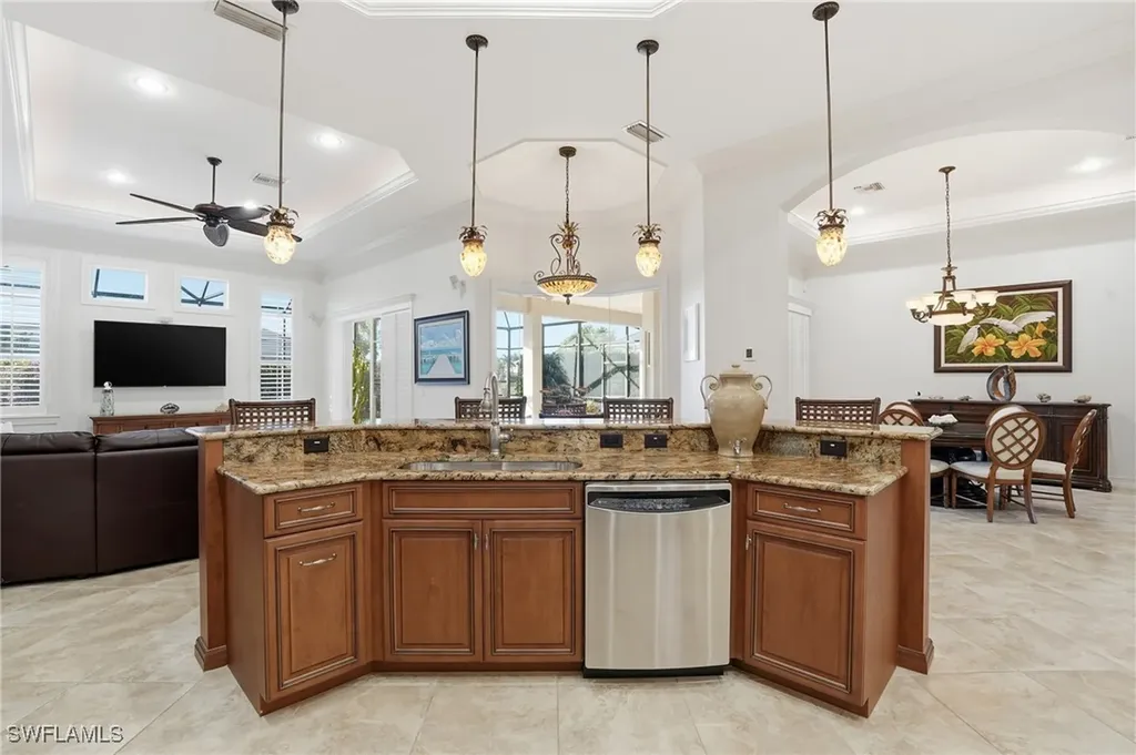 430 Saddlebrook Lane Naples FL 34110