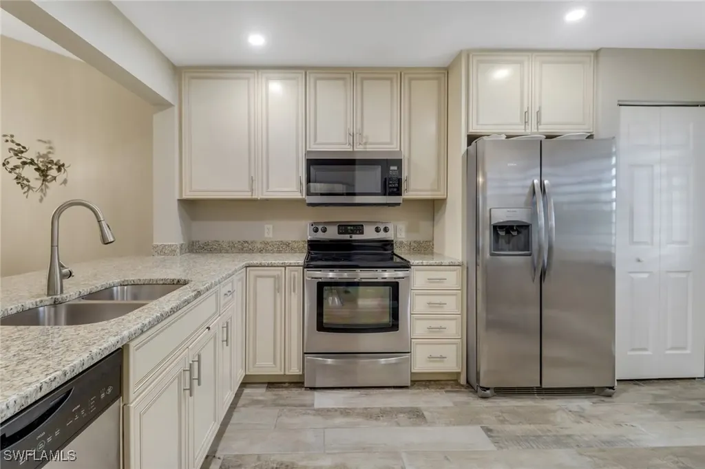 3002 Sandpiper Bay Circle Naples FL 34112