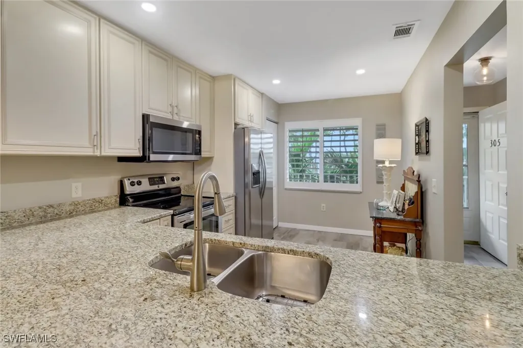 3002 Sandpiper Bay Circle Naples FL 34112