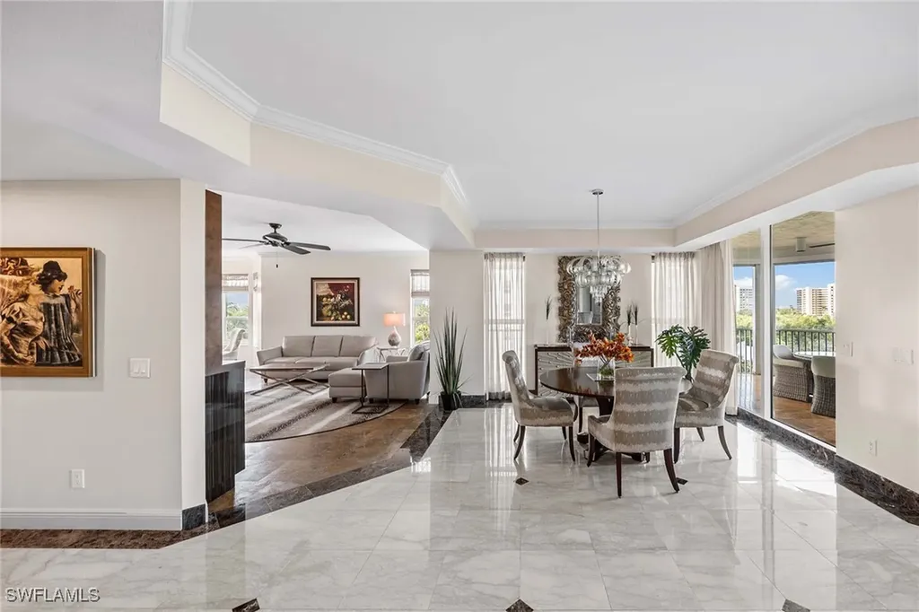 285 Grande Way Naples FL 34110