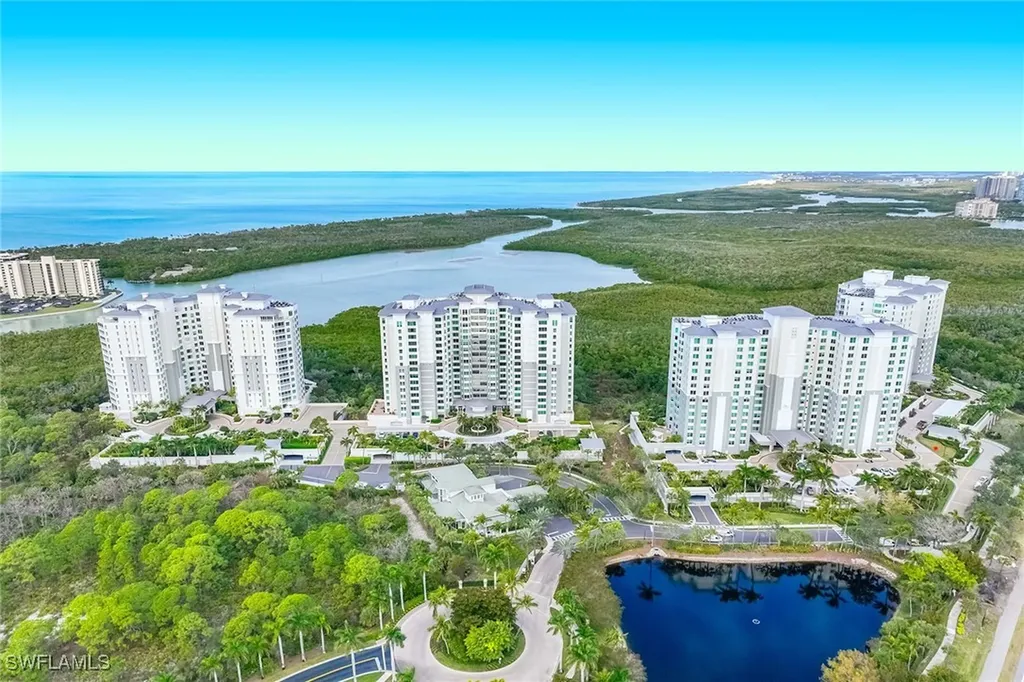 285 Grande Way Naples FL 34110