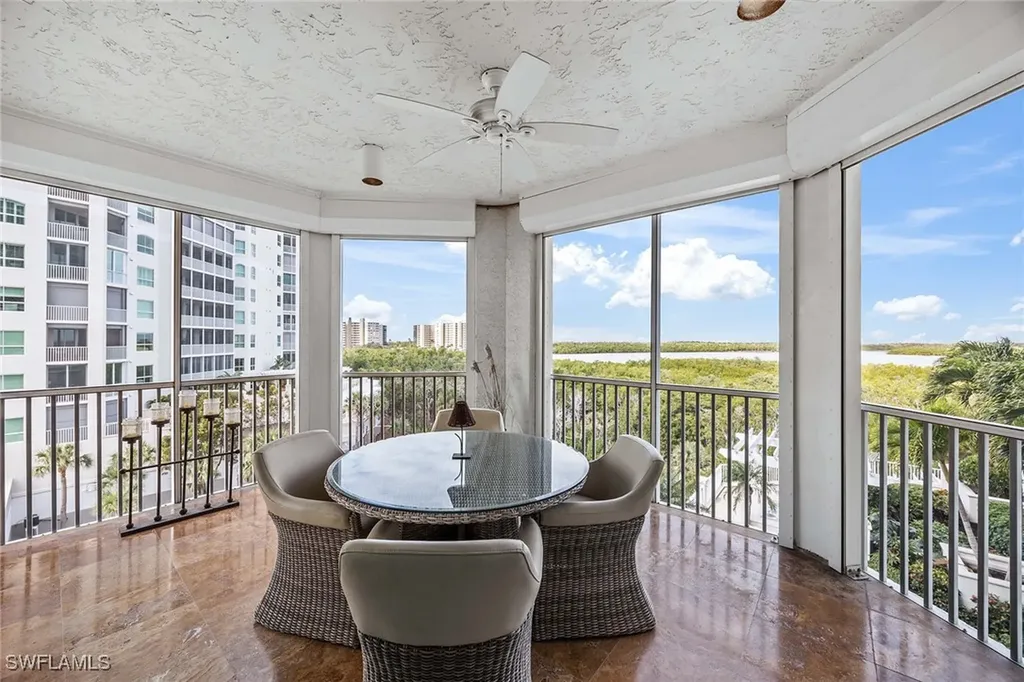 285 Grande Way Naples FL 34110