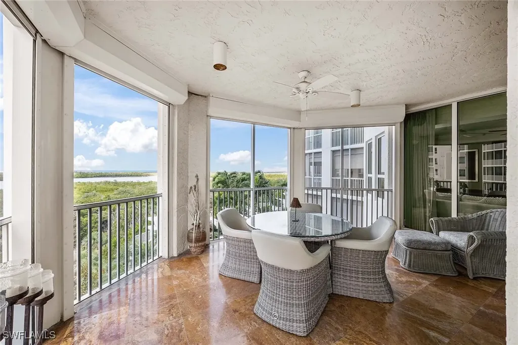 285 Grande Way Naples FL 34110