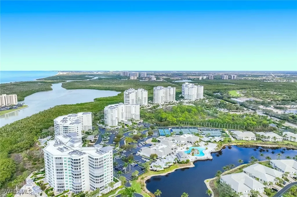 285 Grande Way Naples FL 34110