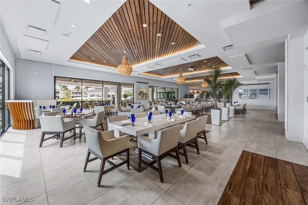 285 Grande Way Naples FL 34110