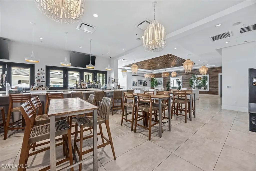 285 Grande Way Naples FL 34110