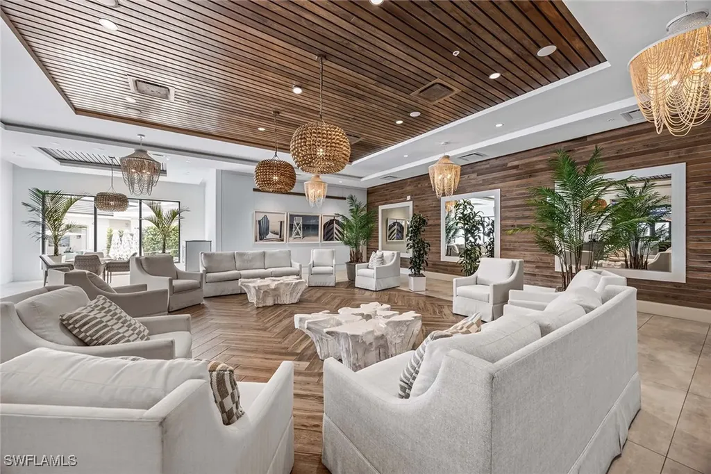 285 Grande Way Naples FL 34110