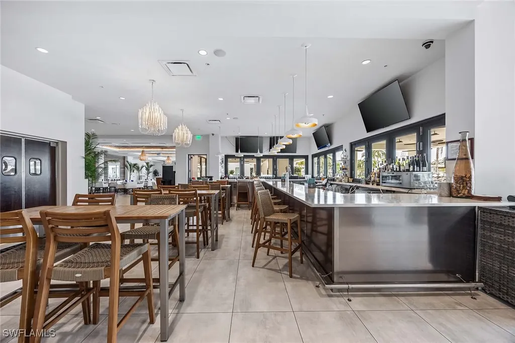 285 Grande Way Naples FL 34110