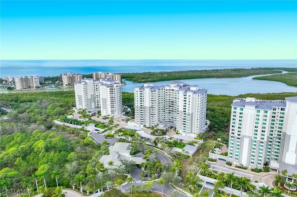 285 Grande Way Naples FL 34110