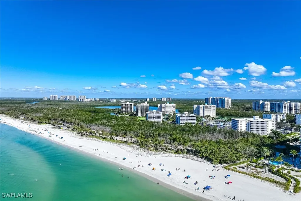 285 Grande Way Naples FL 34110