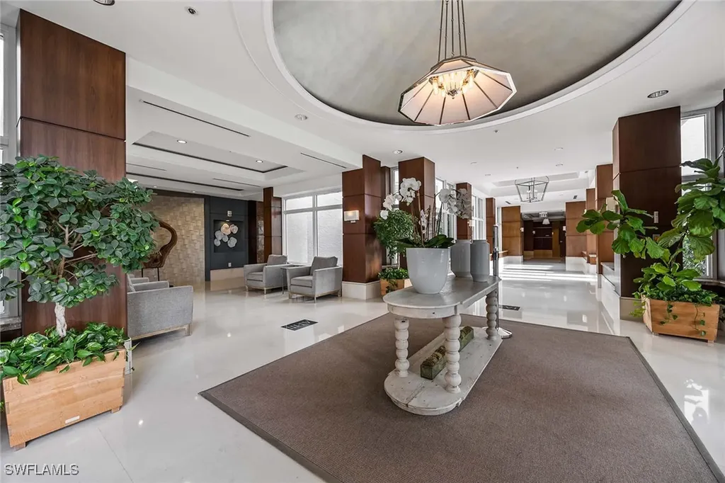 285 Grande Way Naples FL 34110