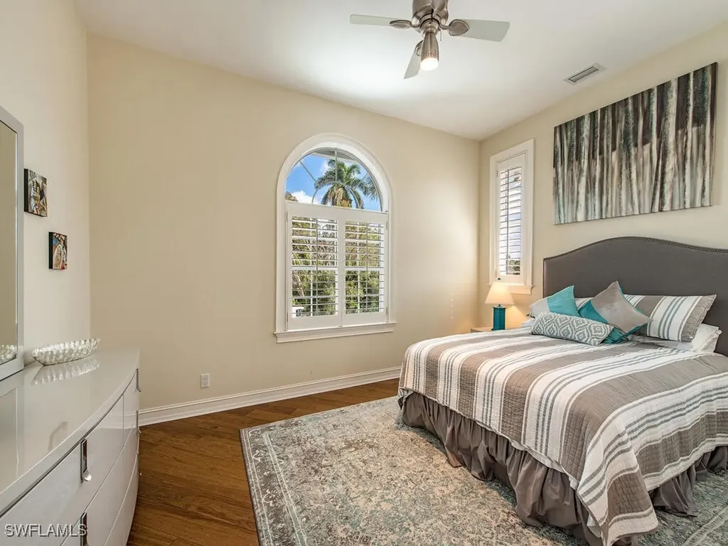 464 Oak Avenue Naples FL 34108