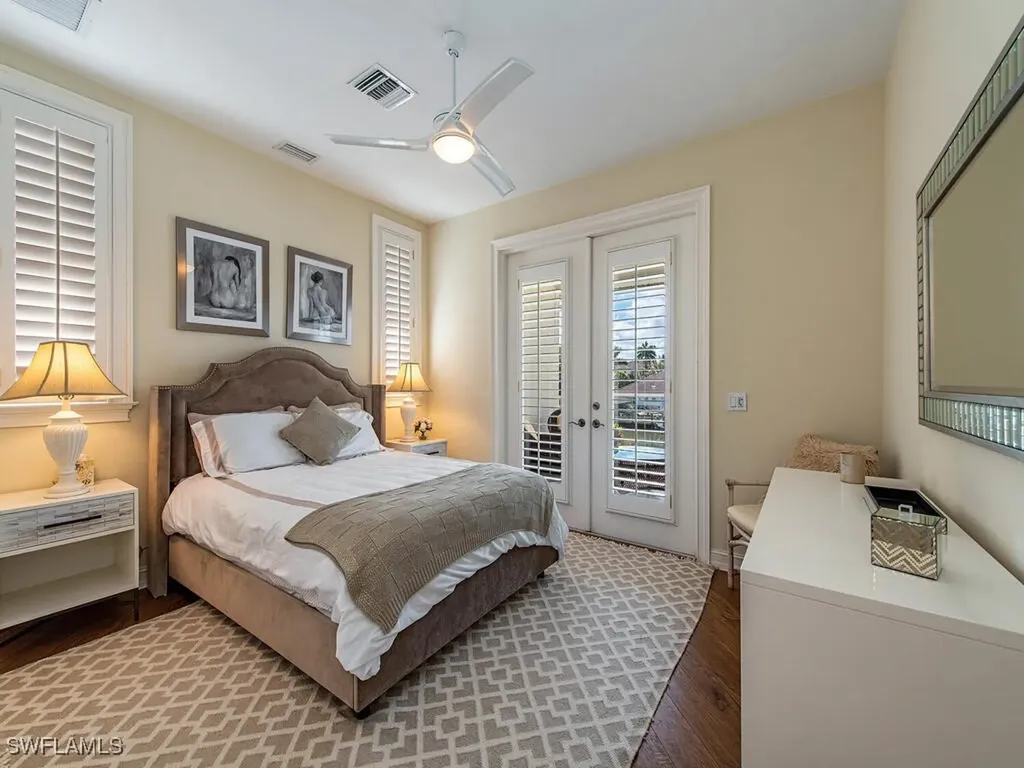 464 Oak Avenue Naples FL 34108