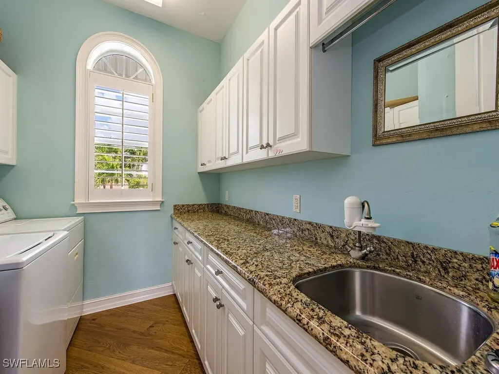 464 Oak Avenue Naples FL 34108