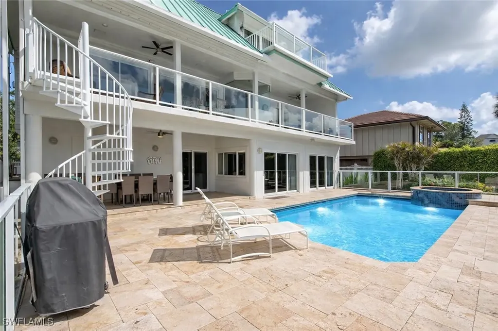 464 Oak Avenue Naples FL 34108