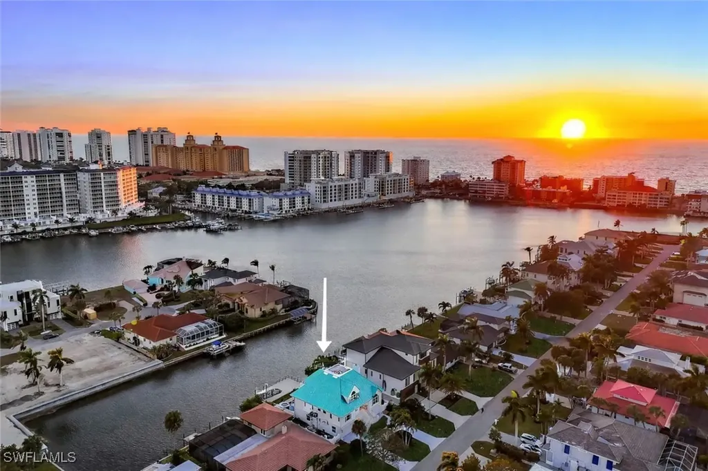 464 Oak Avenue Naples FL 34108