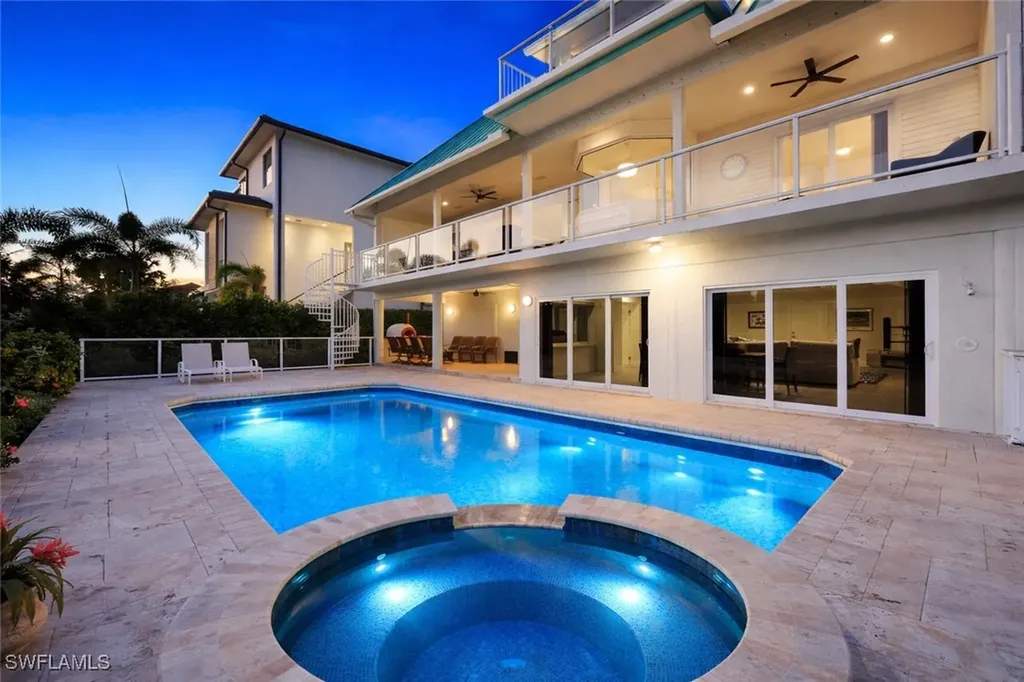 464 Oak Avenue Naples FL 34108