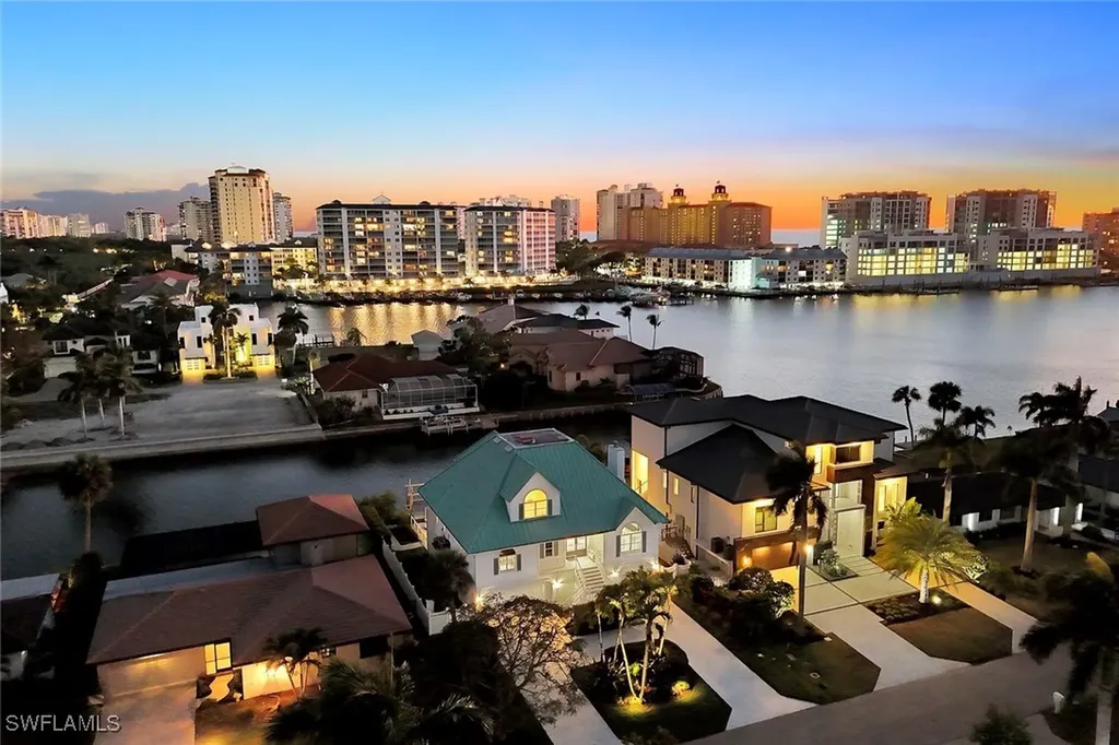 464 Oak Avenue Naples FL 34108