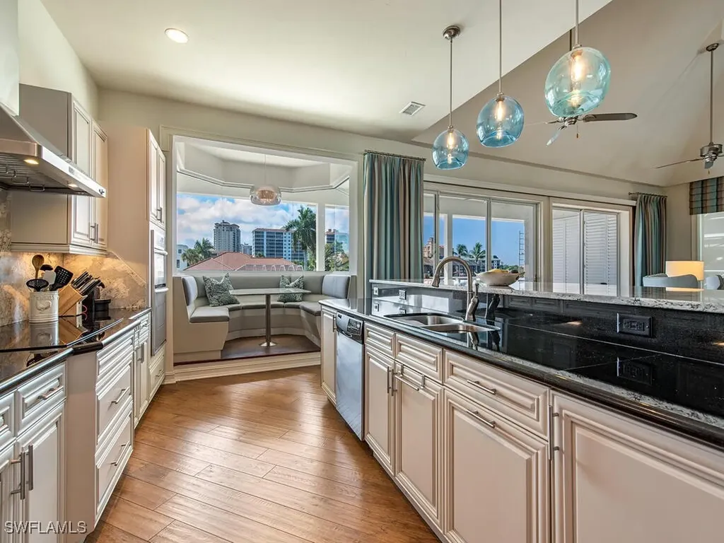 464 Oak Avenue Naples FL 34108