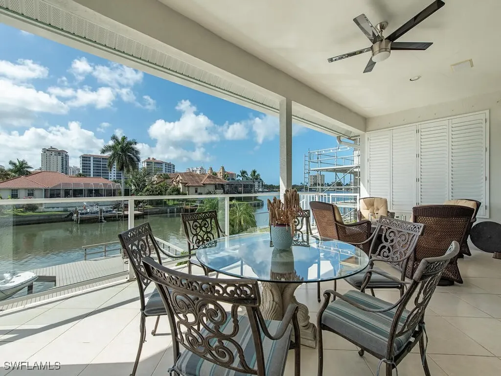 464 Oak Avenue Naples FL 34108