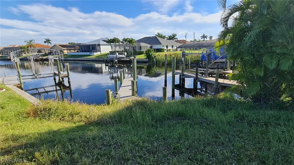 3803 Surfside Boulevard Cape Coral FL 33914