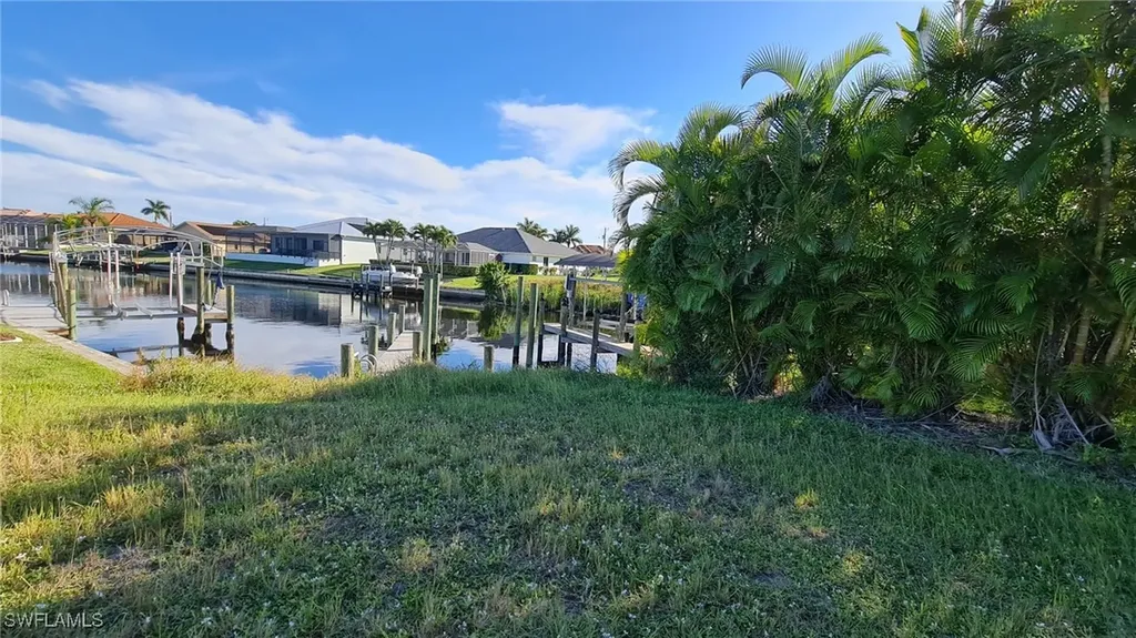 3803 Surfside Boulevard Cape Coral FL 33914