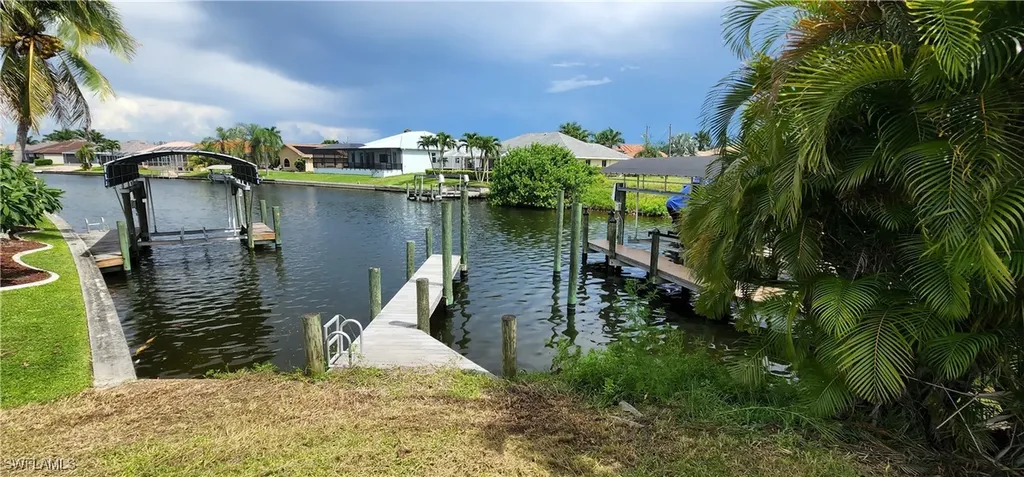 3803 Surfside Boulevard Cape Coral FL 33914