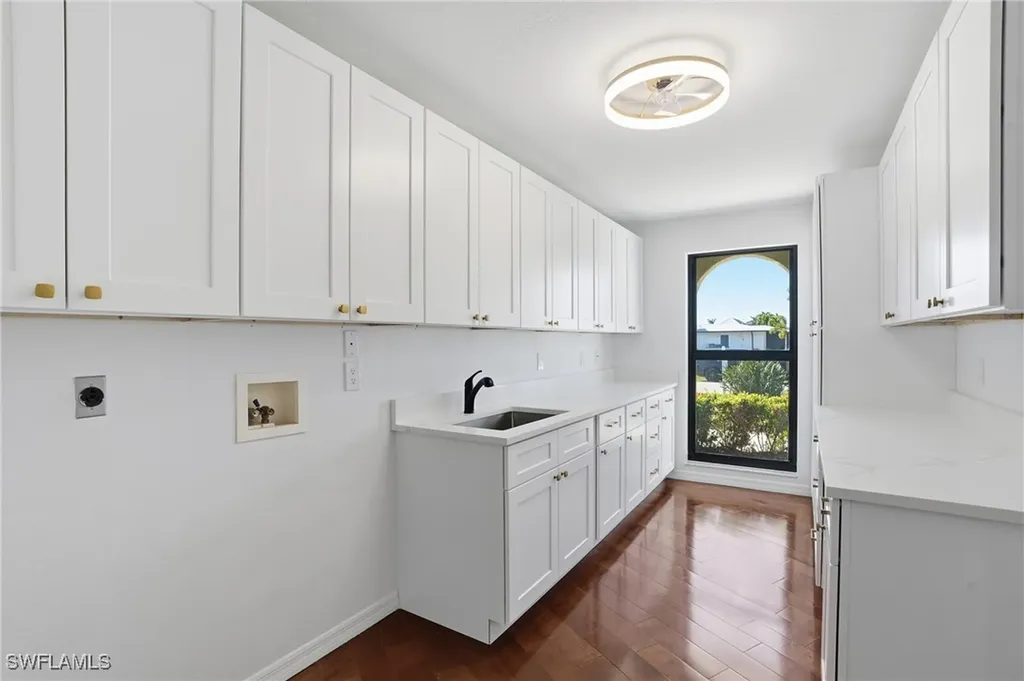 1911 SE 44th Street Cape Coral FL 33904