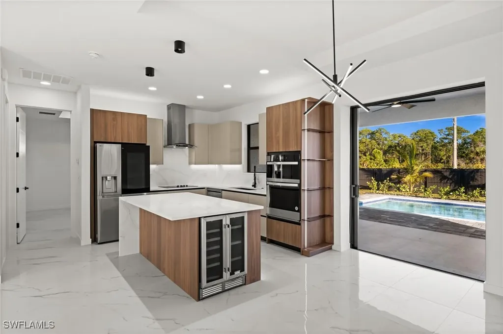 1621 NW 23rd Terrace Cape Coral FL 33993