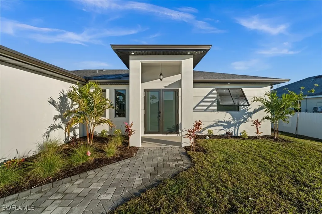 1621 NW 23rd Terrace Cape Coral FL 33993