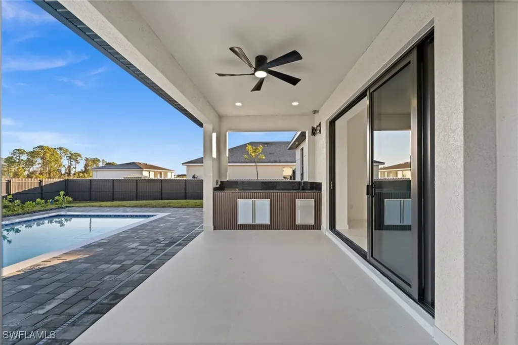 1621 NW 23rd Terrace Cape Coral FL 33993